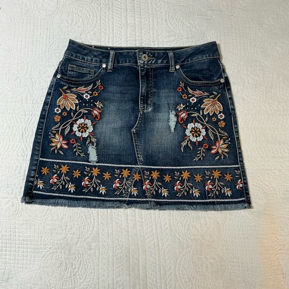 Altar’d State Embroidered Boho Denim Mini Skirt - Sz Small - Picture 5 of 14